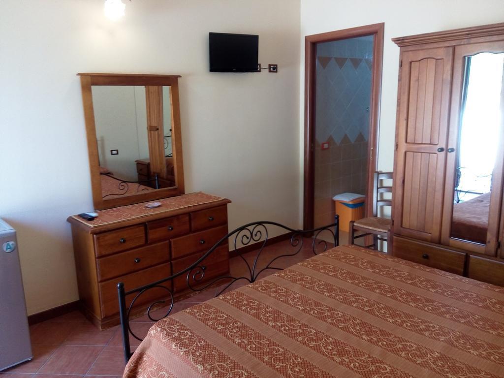 Agriturismo La Targa Buonfornello Room photo