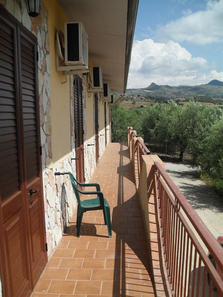 Agriturismo La Targa Buonfornello Exterior photo