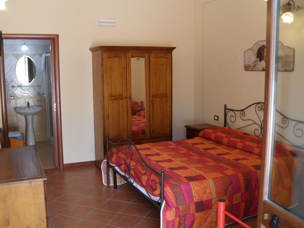 Agriturismo La Targa Buonfornello Exterior photo