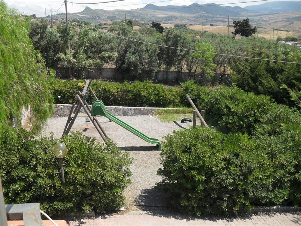 Agriturismo La Targa Buonfornello Exterior photo